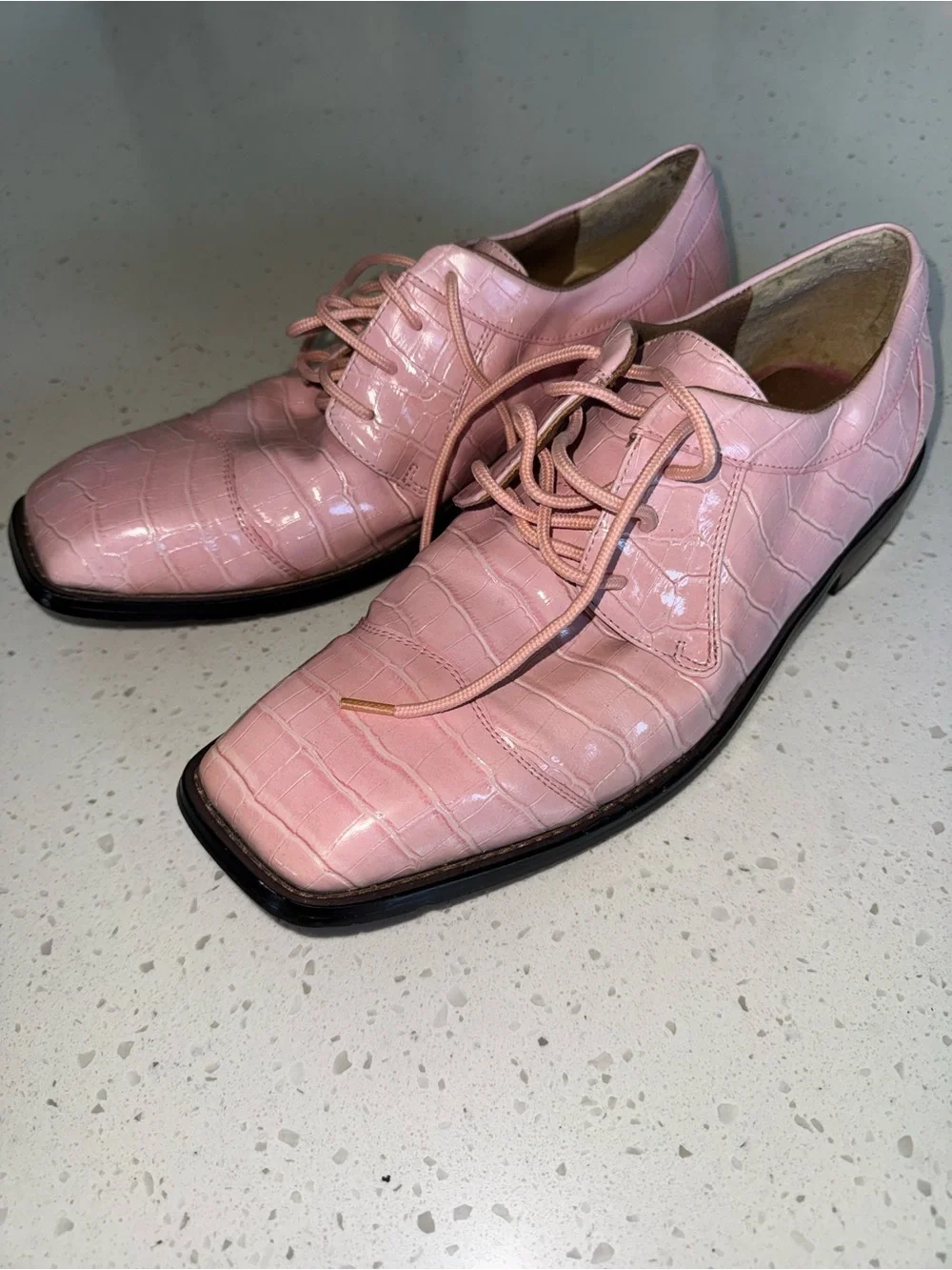 Men's Croc-Embossed Pink Leather Derby Shoes